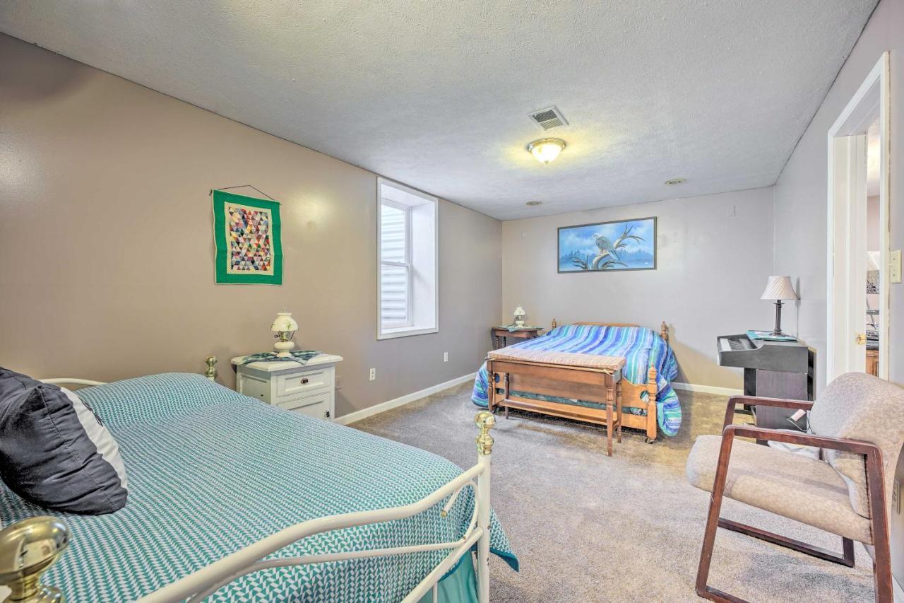 Lovely 3- Bedroom Apartment With Street Parking. ゴーシェン エクステリア 写真
